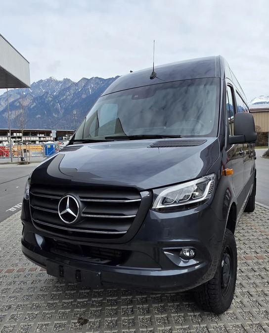 Mercedes Sprinter 319 4x4 Innova Roadtrip 595L
