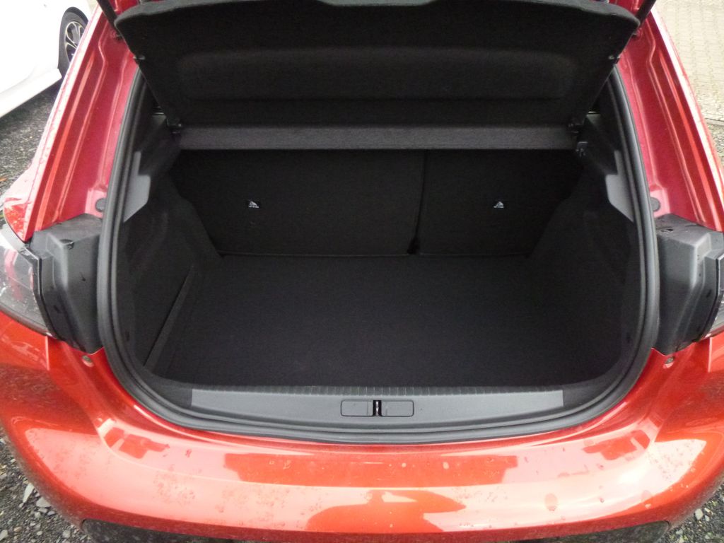 PEUGEOT 208 1.2I STT