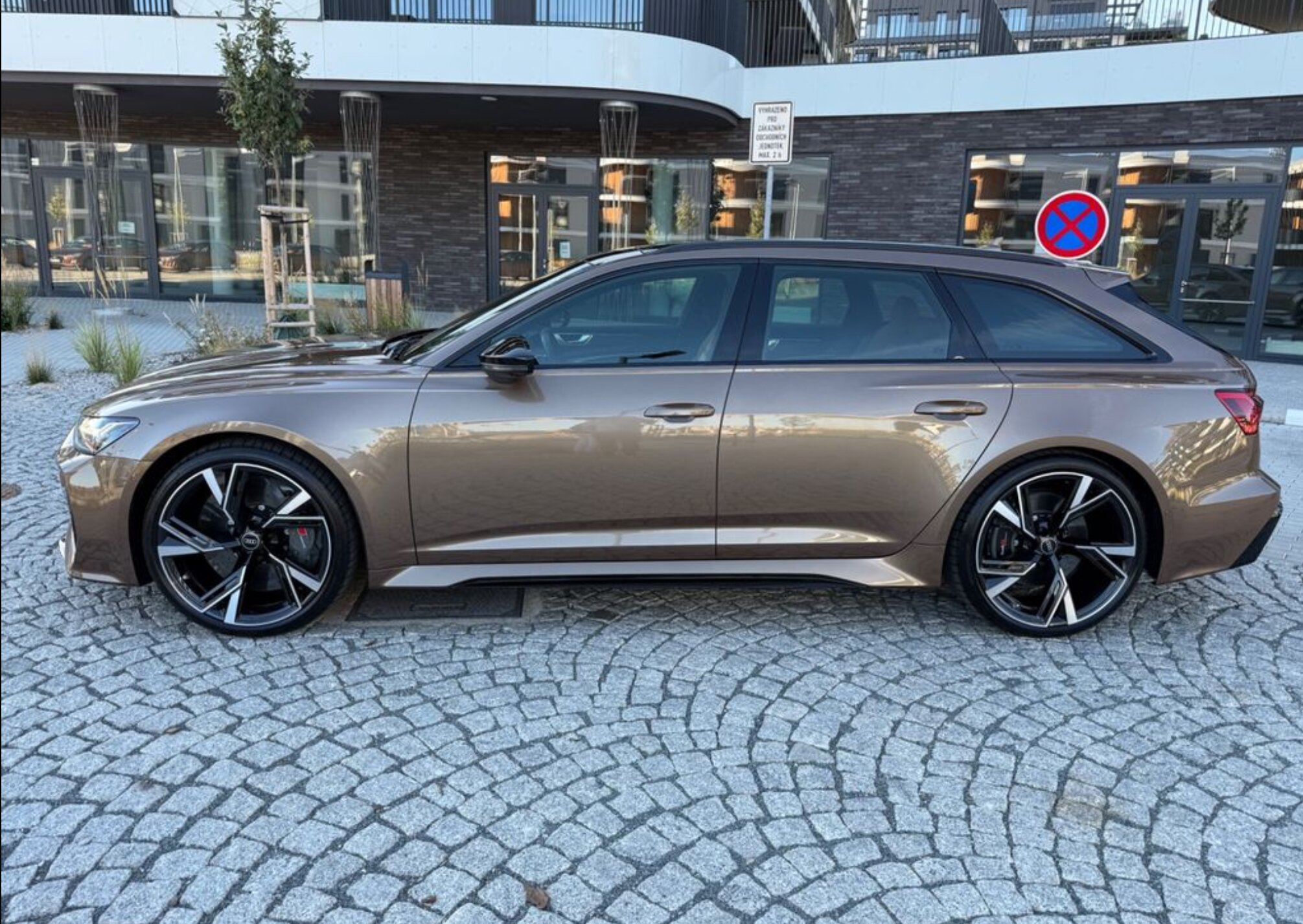 Audi RS6 photo 3
