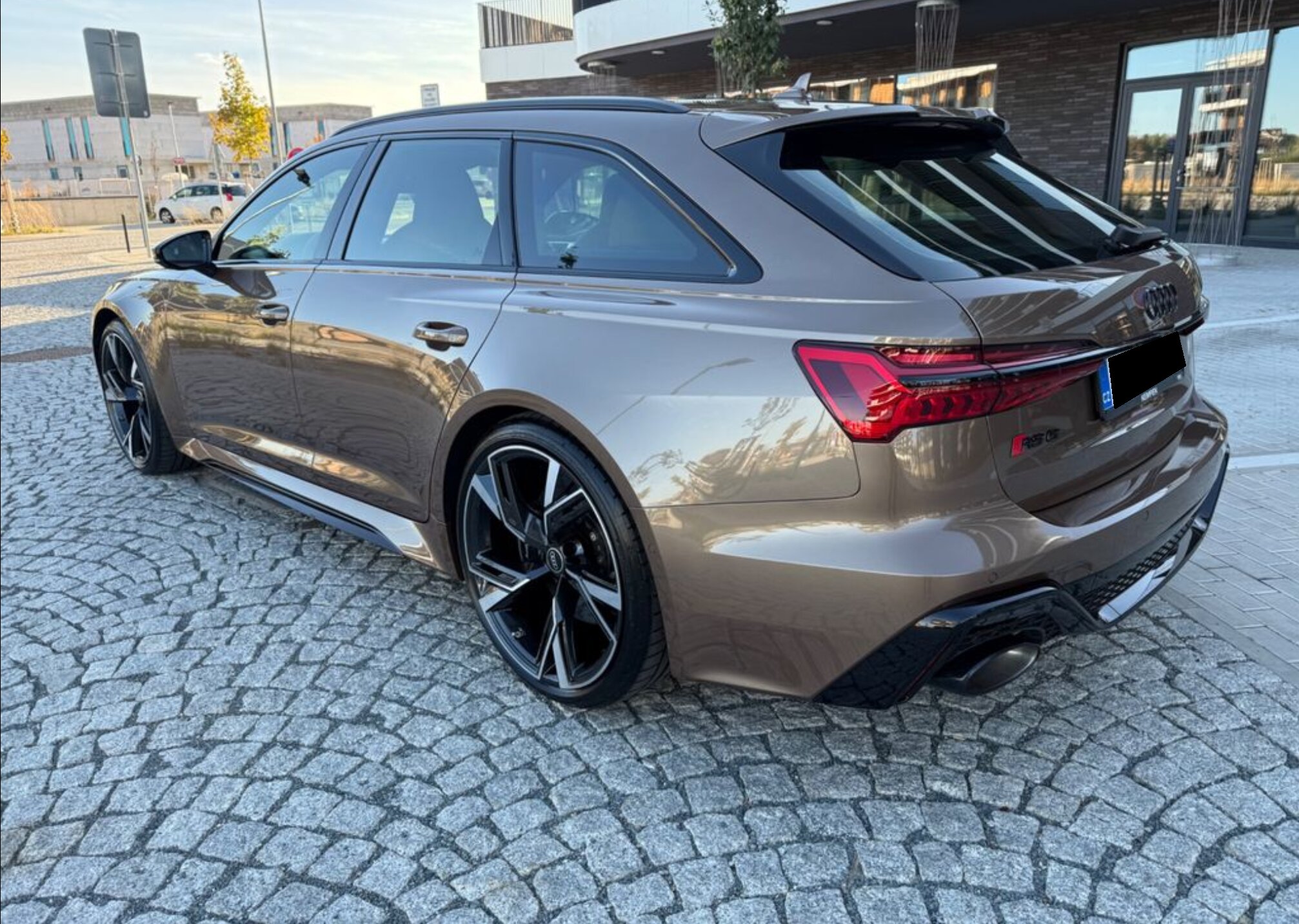 Audi RS6 photo 4