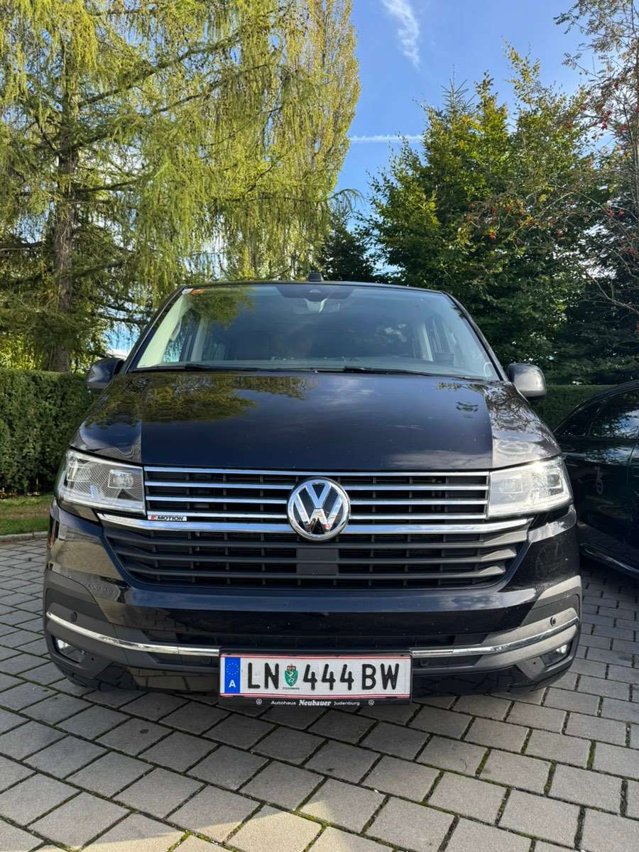 Volkswagen T6.1 Multivan Highline 2.0 TDI DSG 4Motion photo 3