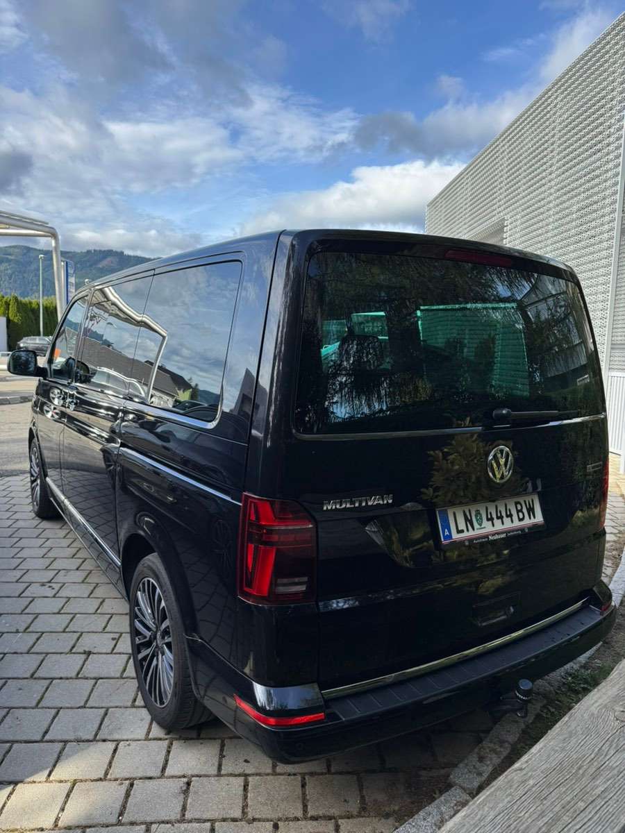 Volkswagen T6.1 Multivan Highline 2.0 TDI DSG 4Motion photo 4