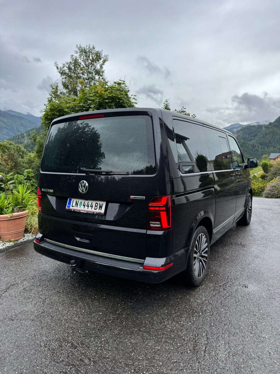 Volkswagen T6.1 Multivan Highline 2.0 TDI DSG 4Motion photo 5