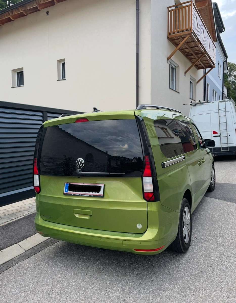 Volkswagen Caddy Maxi 1,5I photo 3