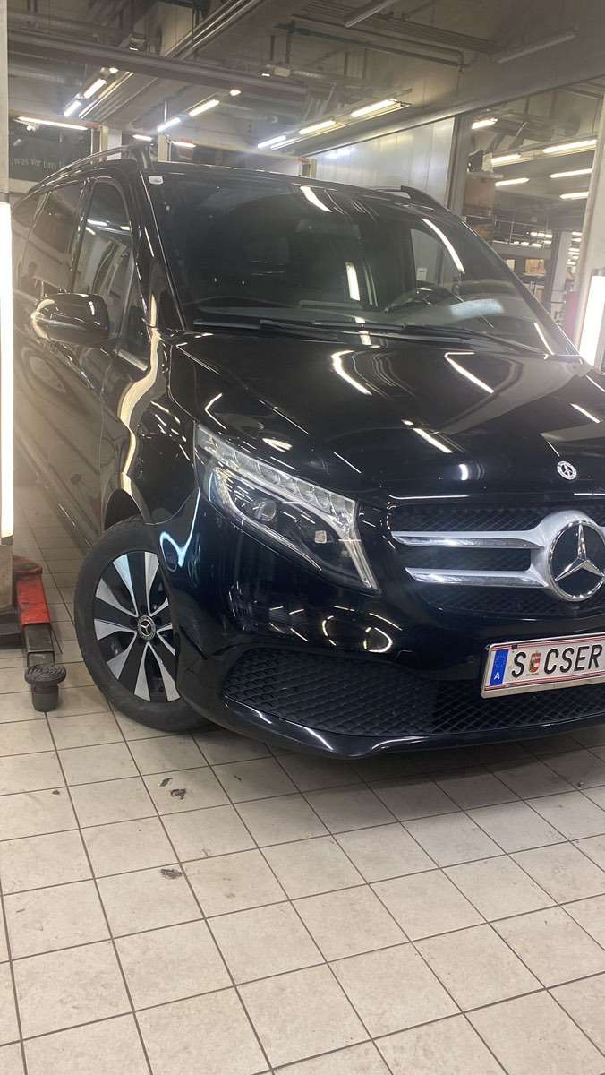 Mercedes-Benz V 250 d Extralang 4MATIC photo 4