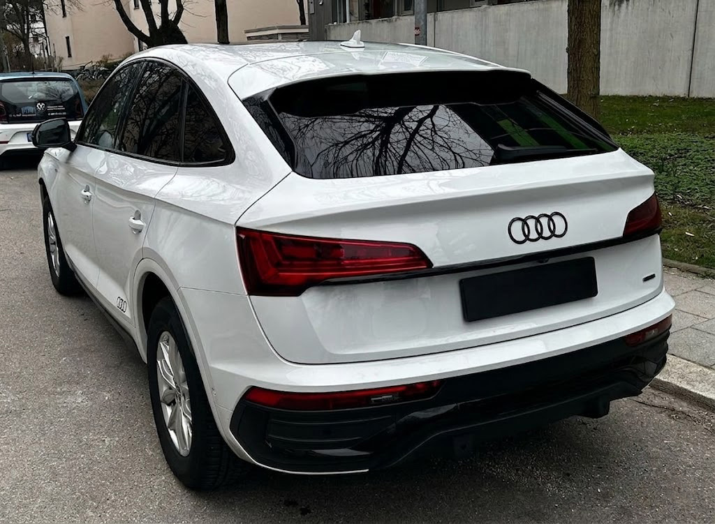 Audi Q5 Sportback 40 TDI S Line photo 4