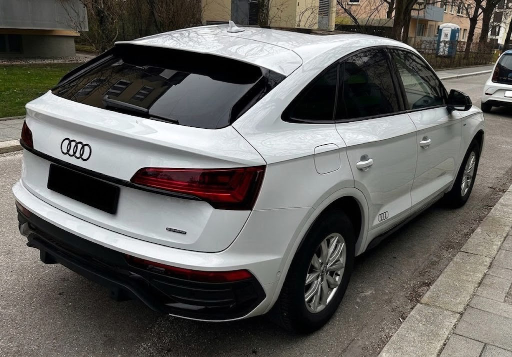 Audi Q5 Sportback 40 TDI S Line photo 5