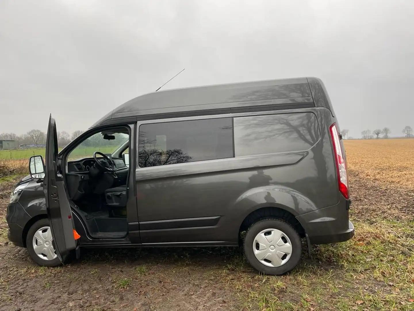 Ford Transit Custom L1H2 Camper photo 5
