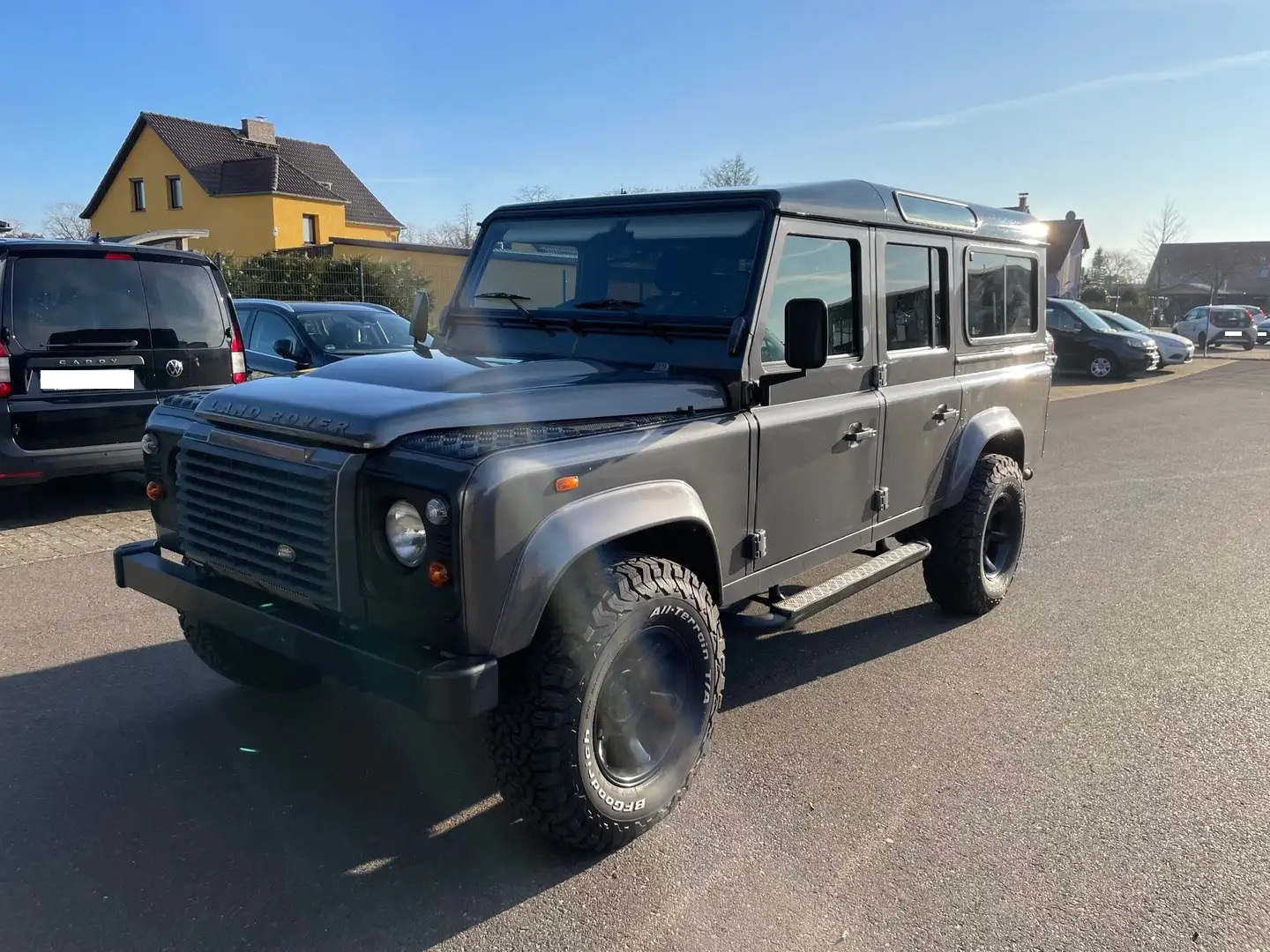 Land Rover Defender 110 DPF Station Wagon LXV photo 3