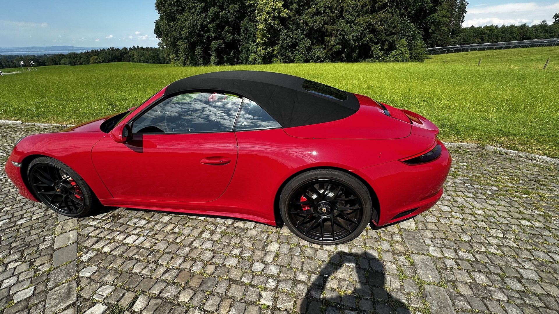 Porsche 911 Carrera 4 GTS Cabrio PDK photo 5