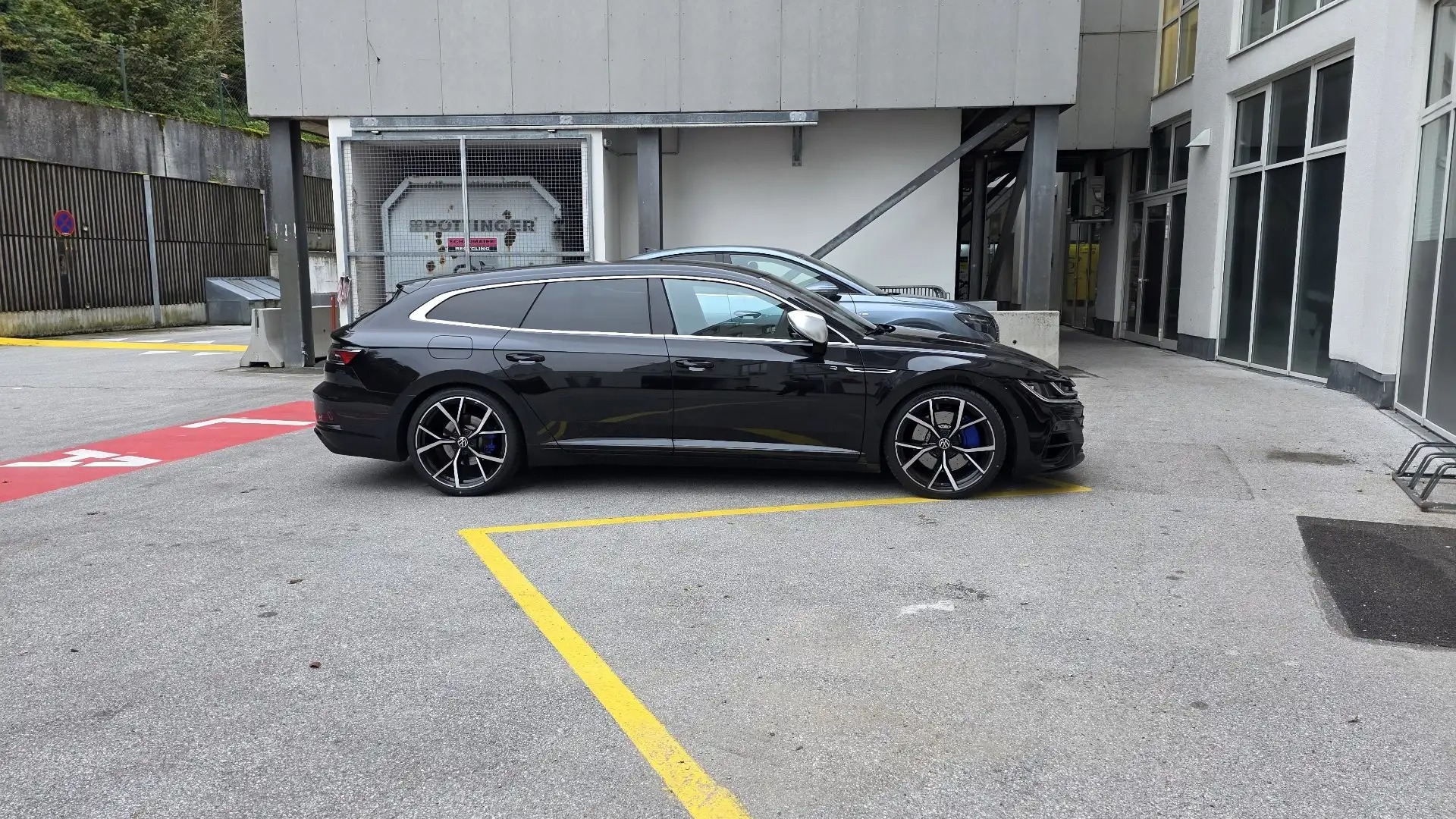 Volkswagen Arteon SB 2,0 TSI 4Motion R DSG photo 4