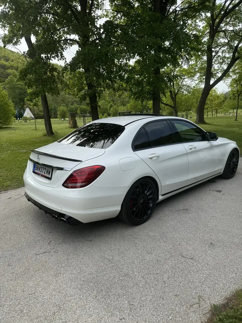 Mercedes-Benz C 220 d 4MATIC AMG Line photo 5