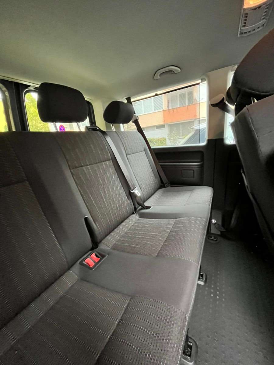 Volkswagen Caravelle Family 2.0 photo 4