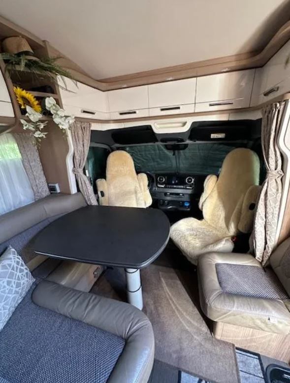 Carthago C-Tourer T 143 LE Mercedes-Benz photo 5