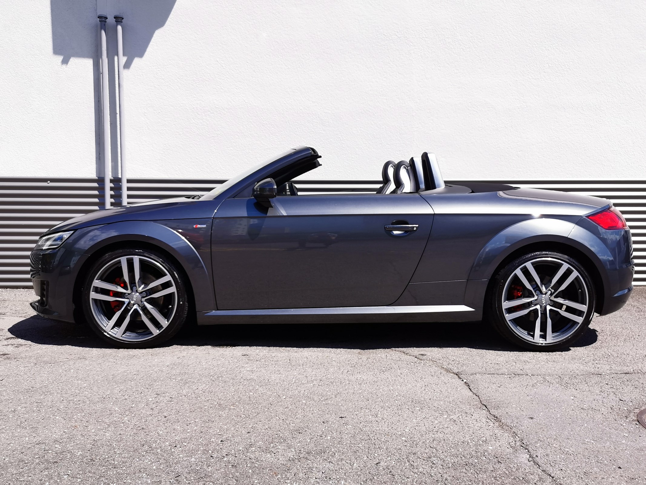 AUDI TT Roadster 2.0 TFSI photo 4