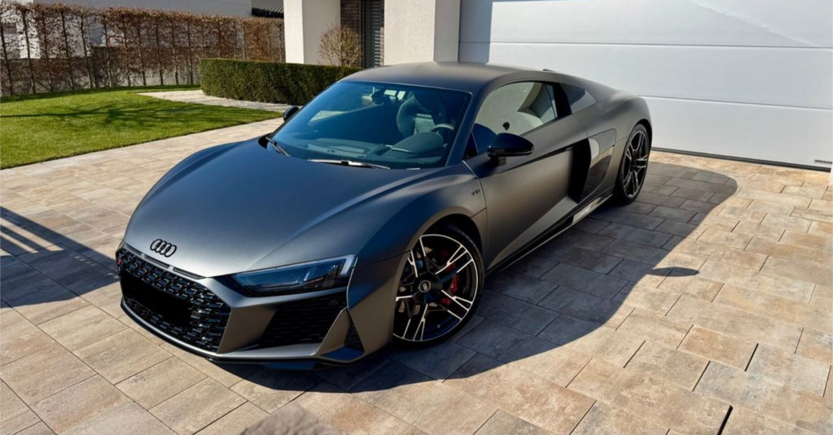 Audi R8