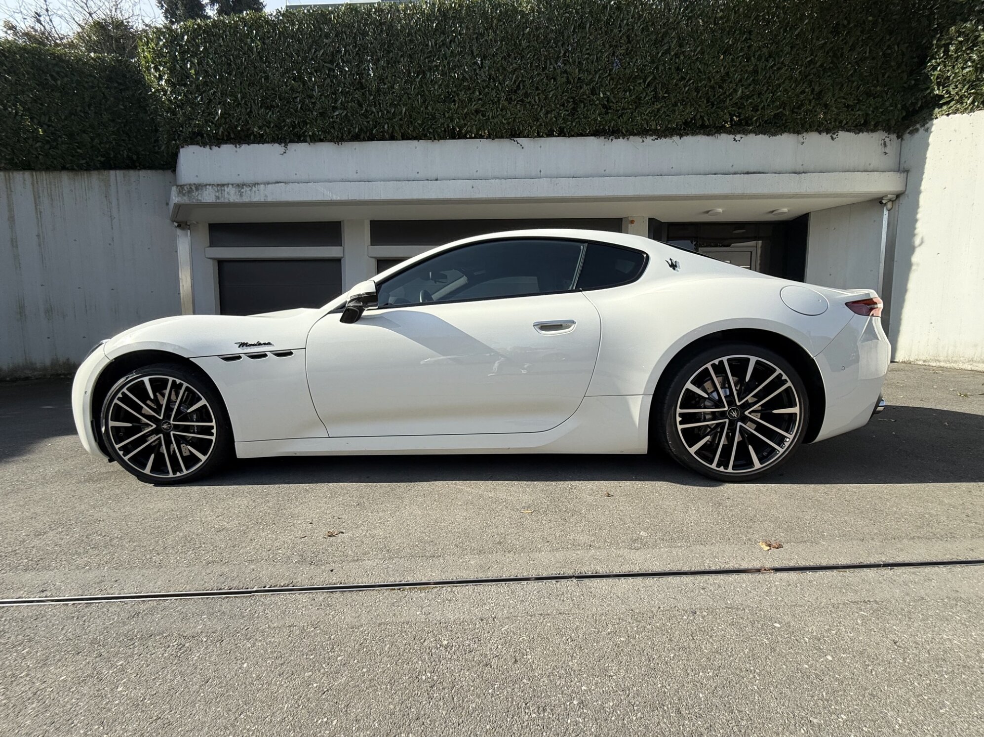Maserati GranTurismo Modena photo 4