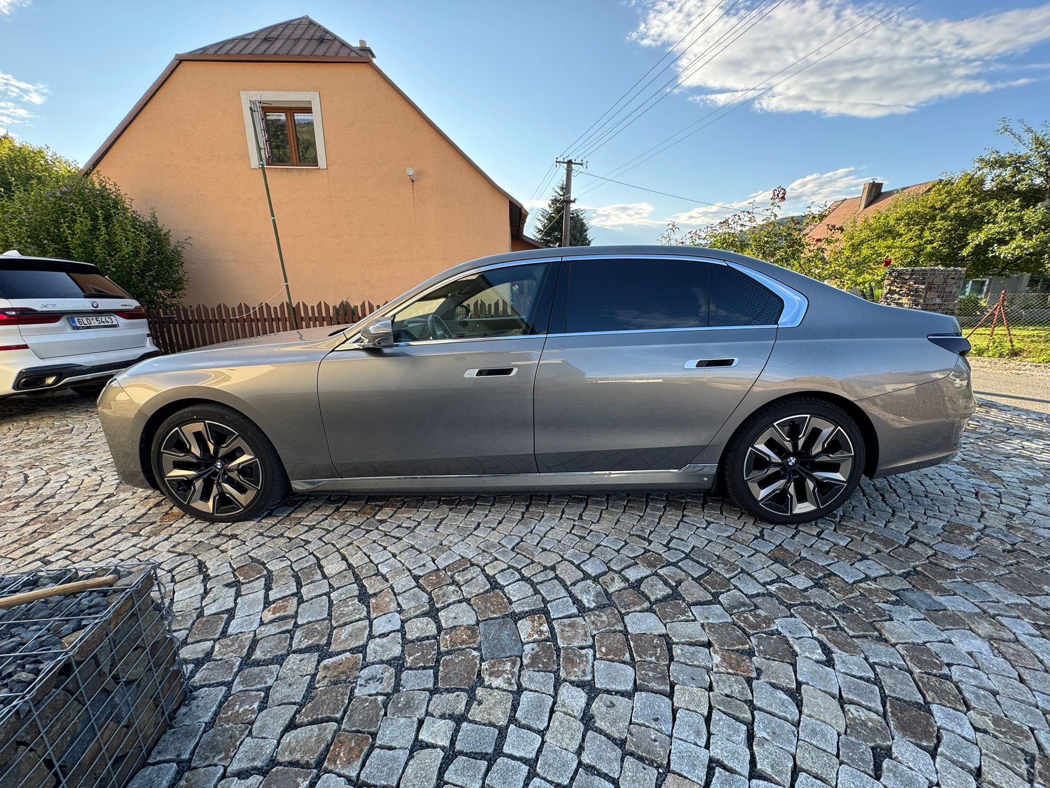 Bmw I7 xDrive photo 3