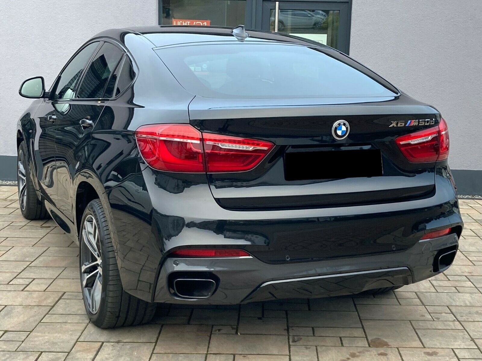 BMW 335d xDrive M-Sport Steptronic photo 4